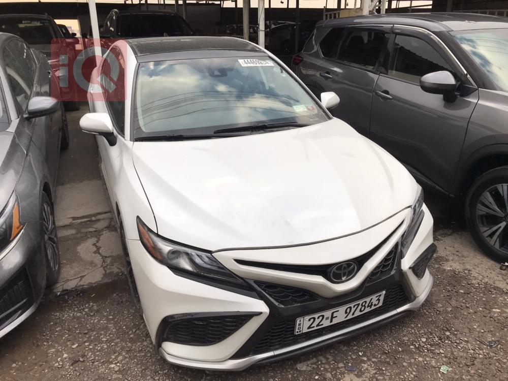 تۆیۆتا کامری